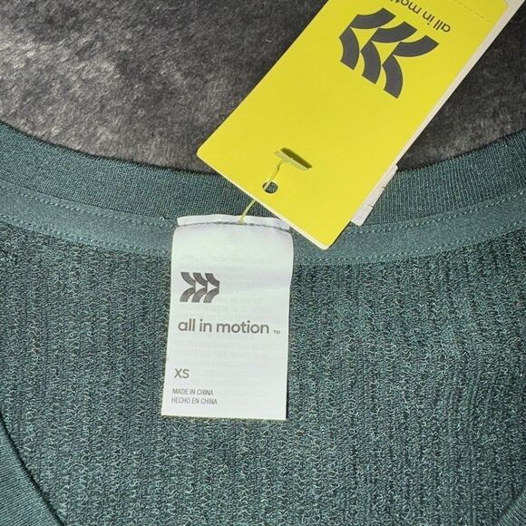 Nwt all in motion XS dark green modal rib seamless long sleeve shirt - Picture 3 of 5